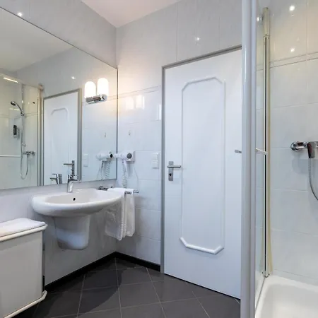Wittekindsquelle 3*